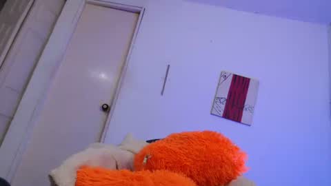 Snapshot of candy_cumyy1 chatting on 12.19.24 candy_cumyy1 online show from 12.19.24