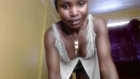 Snapshot of candy_hun chatting on 11.30.25 candy_hun online show from 11.30.25