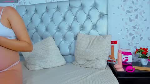 Snapshot of candy_mery chatting on 12.26.24 candy mery online show from 12.26.24