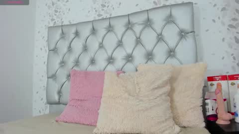 Snapshot of candy_mery chatting on 02.11.25 candy mery online show from 02.11.25