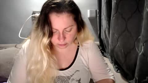Laura online show from 05.04.26