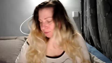 Laura online show from 05.04.26