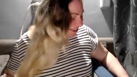 Laura online show from 06.22.26