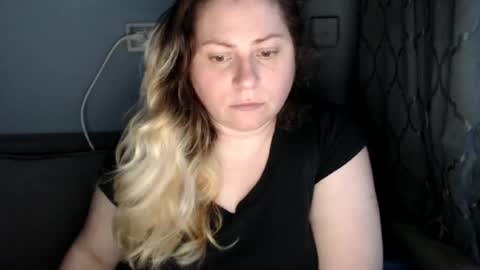 Laura online show from 06.25.26