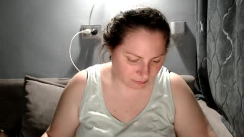 Laura online show from 08.04.26
