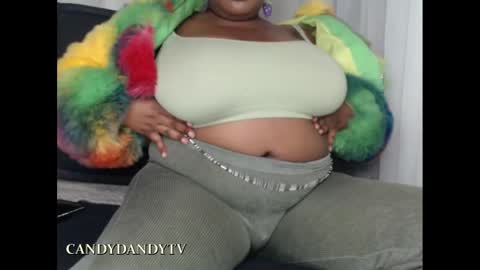 Snapshot of candydandytv chatting on 01.05.25 CandyDandyTV online show from 01.05.25