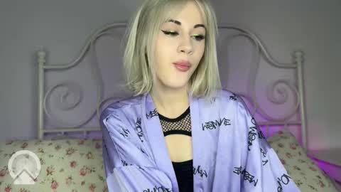 You can call me HH online show from 09.24.25