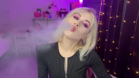 You can call me HH online show from 10.15.25