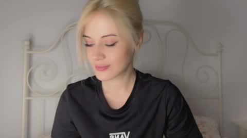 Snapshot of candyhannah chatting on 02.25.26 You can call me HH online show from 02.25.26