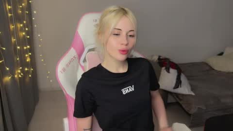 Snapshot of candyhannah chatting on 02.28.26 You can call me HH online show from 02.28.26