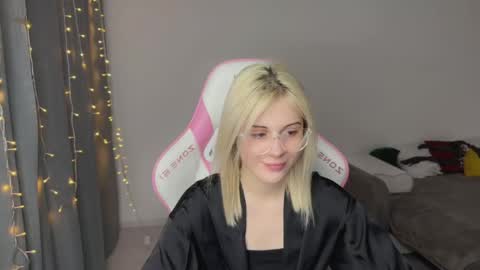 Snapshot of candyhannah chatting on 03.13.26 You can call me HH online show from 03.13.26