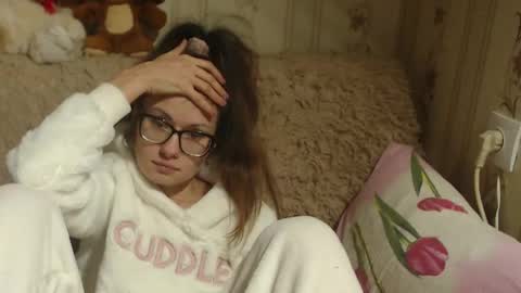 Snapshot of candylady13 chatting on 12.15.24 say meow and send tips  online show from 12.15.24