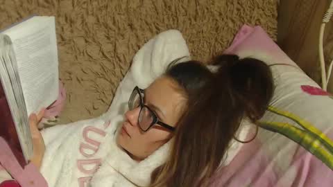 say meow and send tip  online show from 12.23.24