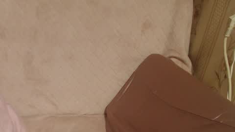 say meow and send tip  online show from 09.30.25