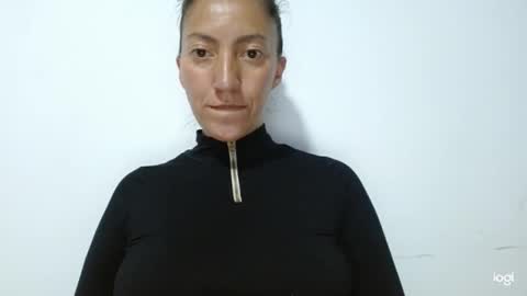 Snapshot of candymilfff chatting on 11.12.25 candymilfff online show from 11.12.25