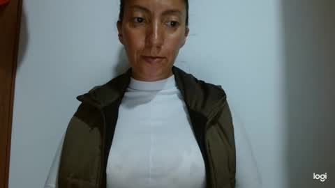 Snapshot of candymilfff chatting on 11.22.25 candymilfff online show from 11.22.25