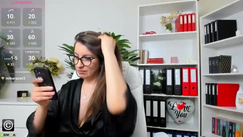 Snapshot of candywesst chatting on 02.28.25 Candy My pleasure its in your hands online show from 02.28.25