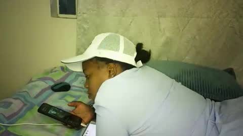 candyXLO online show from 10.05.25