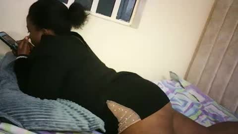 candyXLO online show from 02.04.26