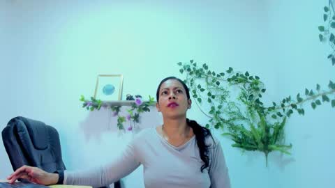 canelaa___ online show from 10.15.25