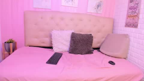 Snapshot of caneladoll chatting on 02.04.26 Carolina online show from 02.04.26