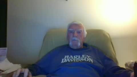 Snapshot of capecod21 chatting on 12.26.24 capecod21 online show from 12.26.24