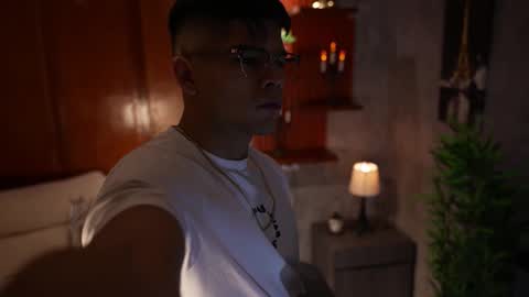 Snapshot of capizzi_ chatting on 10.26.25 David Capizzi online show from 10.26.25