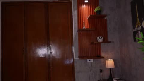 Snapshot of capizzi_ chatting on 11.09.25 David Capizzi online show from 11.09.25