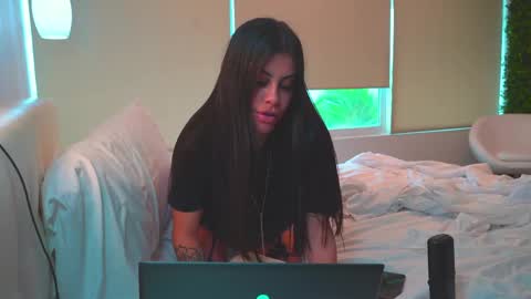 Miyah online show from 09.09.25