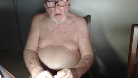 Snapshot of capt5105 chatting on 02.17.25 capt5105 online show from 02.17.25