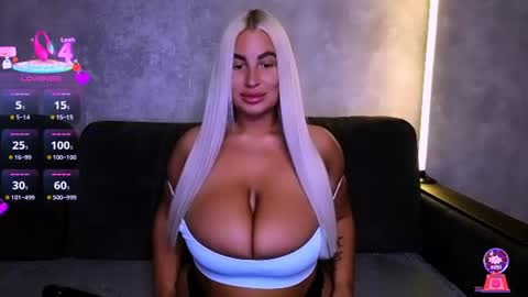 Snapshot of cara__harris chatting on 06.22.26 . . online show from 06.22.26