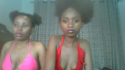 Snapshot of carababey chatting on 02.14.25 carababey online show from 02.14.25