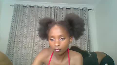 Snapshot of carababey chatting on 02.18.25 carababey online show from 02.18.25