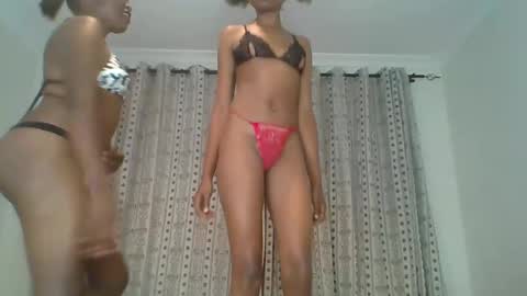 Snapshot of carababey chatting on 02.19.25 carababey online show from 02.19.25