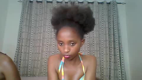 Snapshot of carababey chatting on 02.21.25 carababey online show from 02.21.25