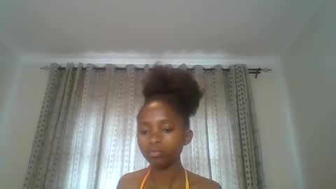 Snapshot of carababey chatting on 03.04.25 carababey online show from 03.04.25