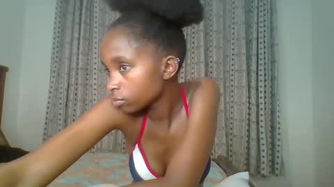 Snapshot of carababey chatting on 03.08.25 carababey online show from 03.08.25