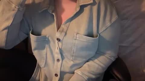 Cara Bou online show from 12.02.25