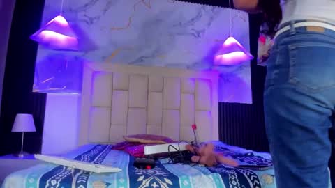 Snapshot of caraiosh_ chatting on 12.15.25 Cara online show from 12.15.25