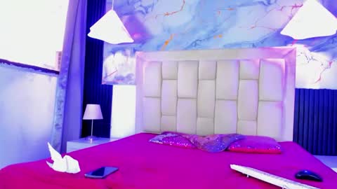 Snapshot of caraiosh_ chatting on 12.17.25 Cara online show from 12.17.25