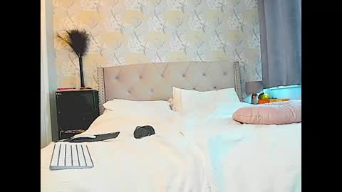 Safiya  online show from 06.22.26