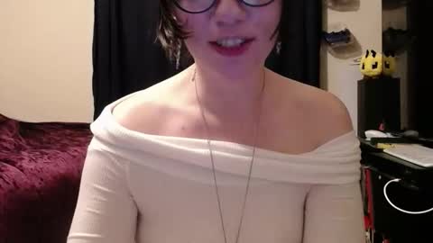 Snapshot of careerwife chatting on 03.04.26 careerwife online show from 03.04.26