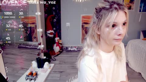 Snapshot of careful_i_bite chatting on 02.09.26 NONA follow online show from 02.09.26