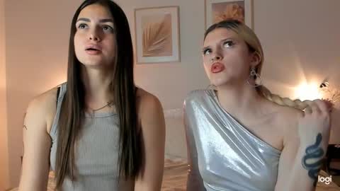 caressyourself online show from 01.12.25