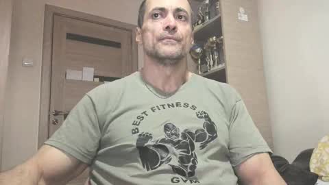Snapshot of carin_the_body chatting on 10.04.25 Laz online show from 10.04.25