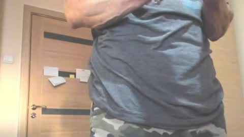 Snapshot of carin_the_body chatting on 05.19.26 Laz online show from 05.19.26