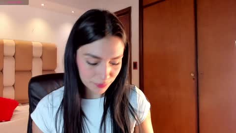 Snapshot of carina_rossi chatting on 12.27.24 Carina online show from 12.27.24
