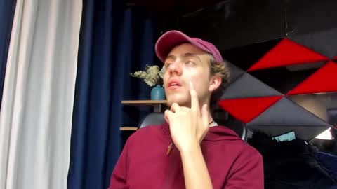 Snapshot of carl_gibson chatting on 09.25.25 carl_gibson online show from 09.25.25