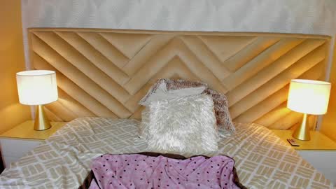 Snapshot of carla_santini chatting on 01.18.25 Carla Santini online show from 01.18.25