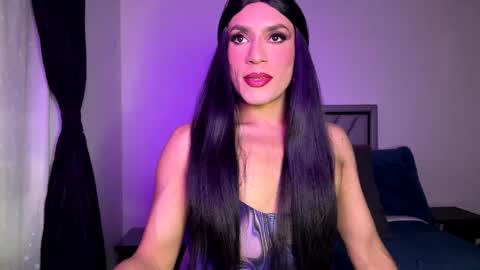 Snapshot of carla_santini chatting on 02.10.25 Carla Santini online show from 02.10.25